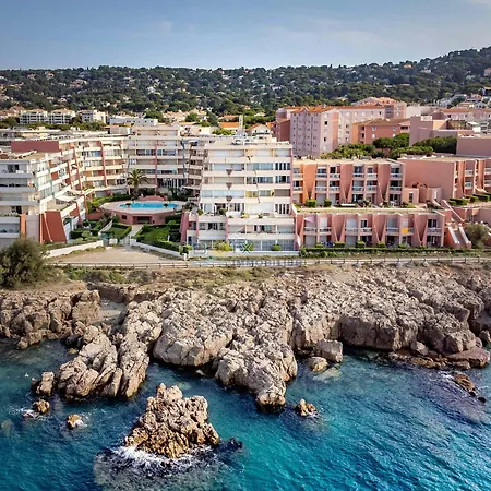 Avec Terrasse Et Vue A Sete, Parking Prive - Fr-1-472a-275 * Sete